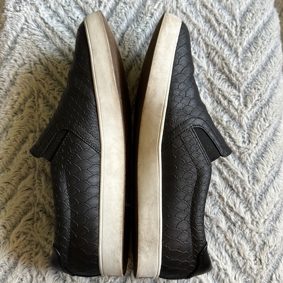 Dr Scholl's Madison Slip On Sneakers Black Python Shoes Size 7.5W - Picture 8 of 11